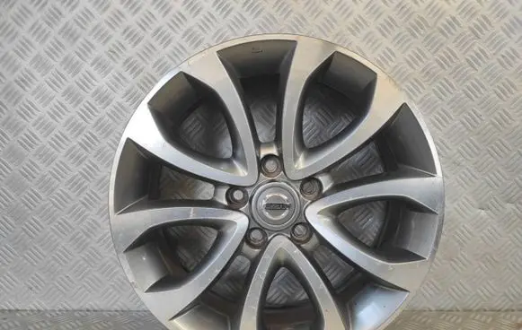 Nissan Qashqai R17 alloy rim 
