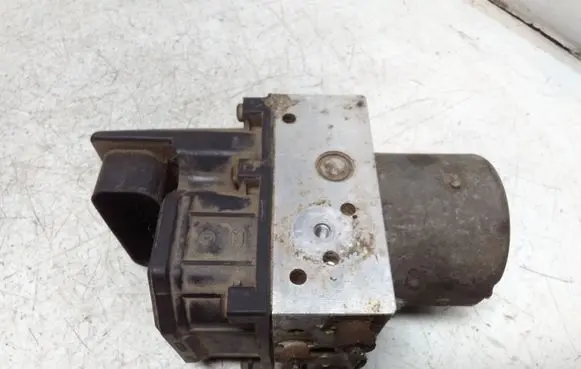 Ford Mondeo Mk III ABS Pump 0265800014 0265222030