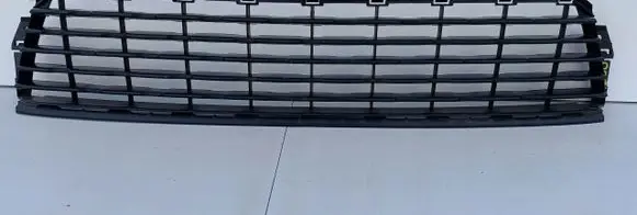 Citroen C3 Picasso Front bumper upper radiator grill 9681801377