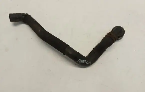 Engine coolant pipe/hose