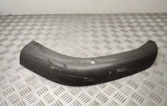 Front bumper lip
