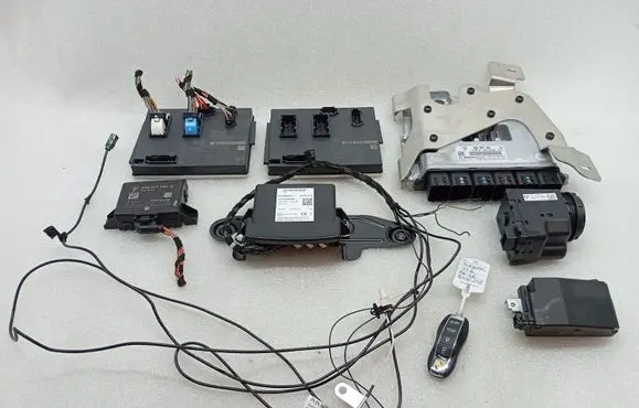 Porsche 718 Cayman 982 982c Engine ECU kit and lock set 982907401 7PP907279CT