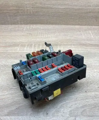 Citroen Xsara Picasso Fuse box set 9628024480