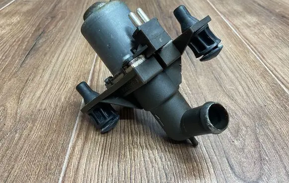 Mercedes-Benz SL R129 Coolant heater 0008307284 4950000001