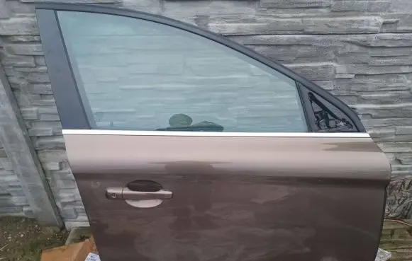 Volvo XC60 Front door