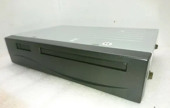 Toyota Avensis T250 Navigation unit CD/DVD player 8684153041
