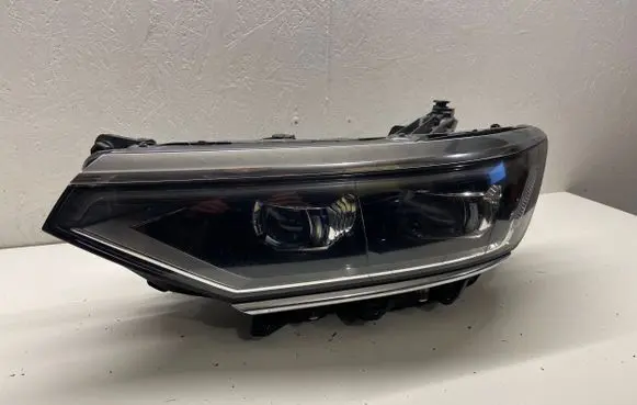 Volkswagen PASSAT B8 Headlight/headlamp 3G1941081P 90175144 89902F22225