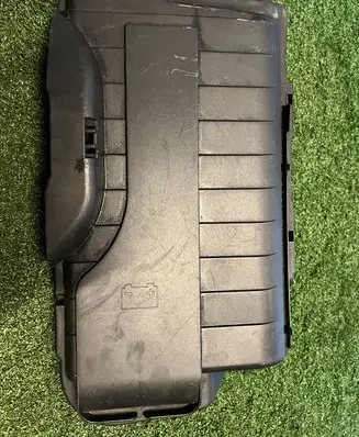 Mercedes-Benz CLA C117 X117 W117 Battery box tray cover/lid A2465411005