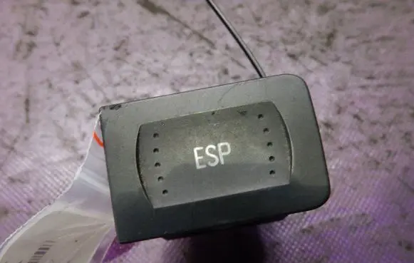 Volkswagen Golf IV ESP (stability program) switch 1J0927134A