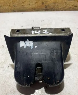 Loading door lock