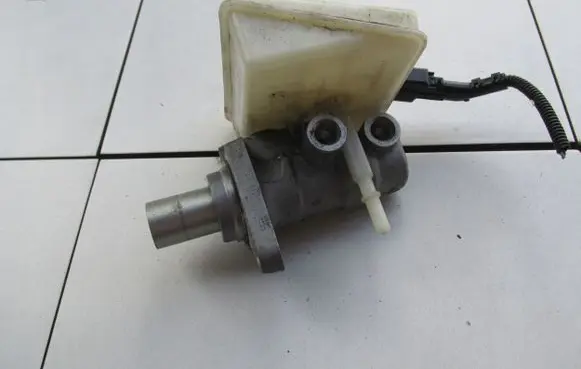Ford S-MAX Master brake cylinder