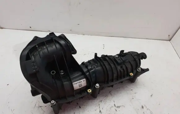BMW 1 E82 E88 Intake manifold 7797384 797384