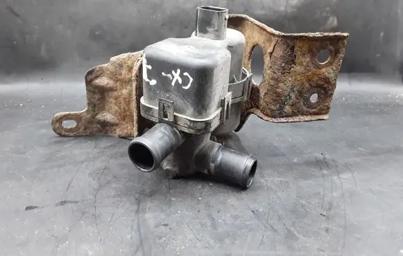 Mazda CX-7 Coolant heater control valve 0261222015 AJ51