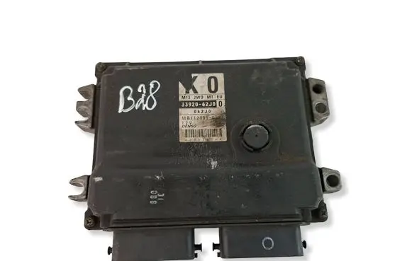 Suzuki Swift II Engine control unit/module 3392062J0 MB1123000381