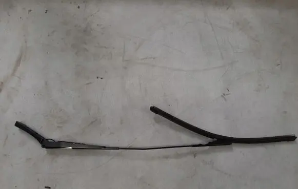 Volkswagen Jetta VI Front wiper blade arm 5C7955410