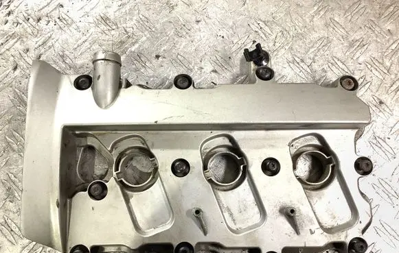 Audi A6 S6 C6 4F Rocker cam cover 06E103472G