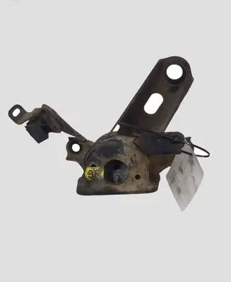 Toyota Auris 150 Engine mount bracket