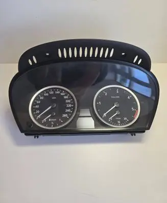 BMW 5 E60 E61 Speedometer (instrument cluster) 110080213 62116983153