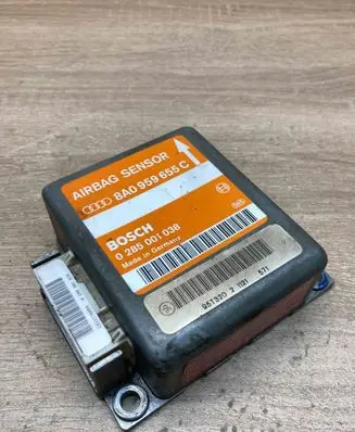 Audi A4 S4 B5 8D Airbag control unit/module 8A0959655C 0285001038