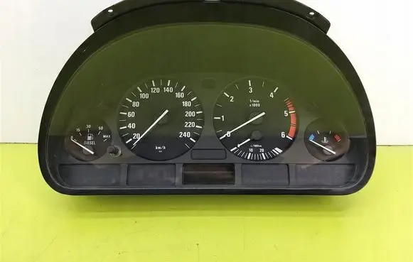 BMW 5 E39 Speedometer (instrument cluster) 87001313