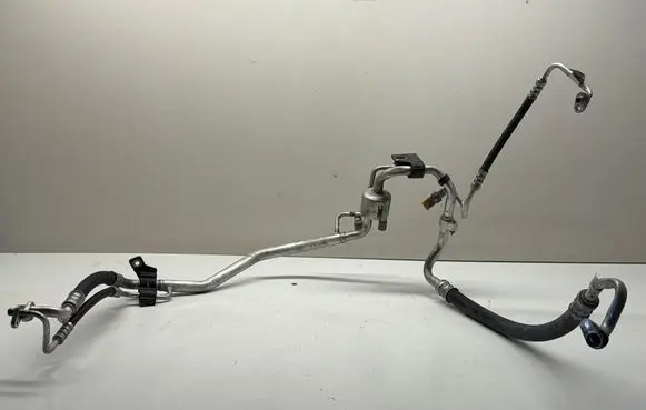 Peugeot 5008 II Air conditioning (A/C) pipe/hose 9675103680