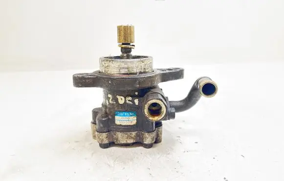 Nissan X-Trail T30 Power steering pump 8H800 46231085