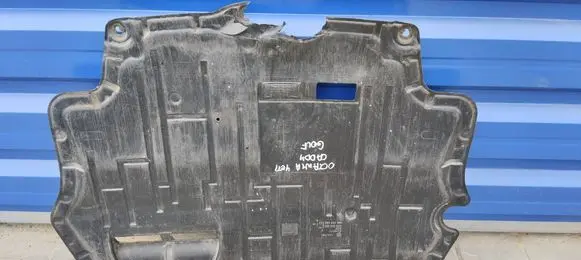 Volkswagen PASSAT B6 Engine splash shield/under tray 3C0825237
