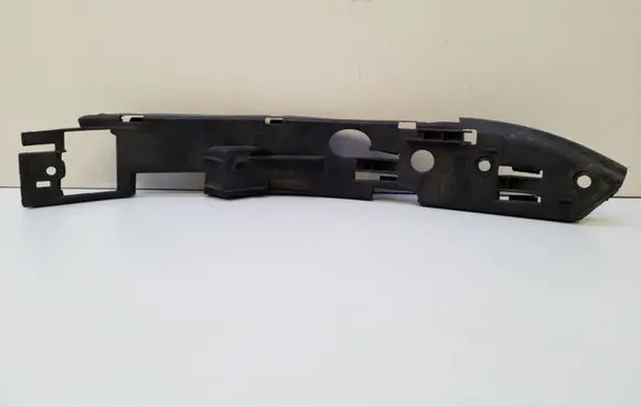 Volkswagen Touareg I Front bumper mounting bracket 7L6807184C