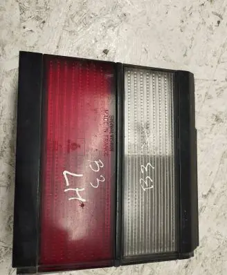 Volkswagen PASSAT B3 Tailgate rear/tail lights 333945107