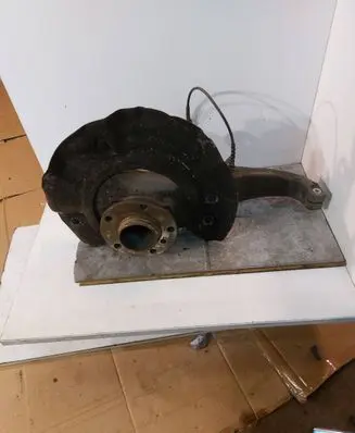 BMW 5 F10 F11 Front wheel hub spindle knuckle