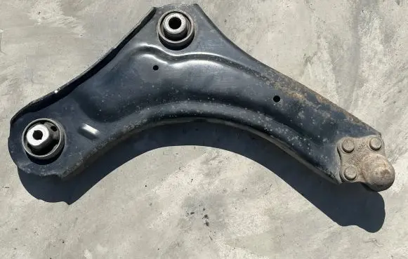 Renault Megane III Front lower control arm/wishbone 0350002062009