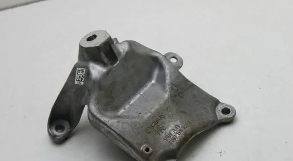 Audi A4 S4 B9 Engine mounting bracket 8W0199308Q