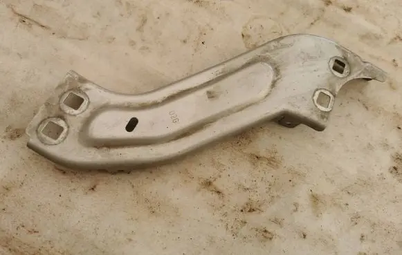 Citroen Berlingo Headlight/headlamp mounting bracket
