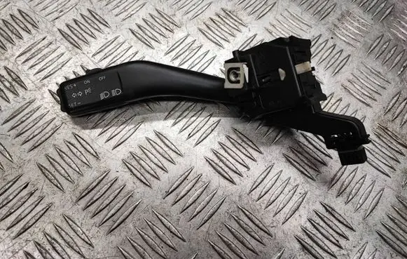 Volkswagen Touran I Indicator stalk ANP80H013B 2KC0356