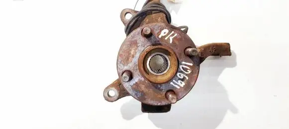 Toyota Yaris Front wheel hub 