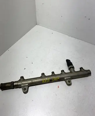 Volvo S40, V40 Fuel main line pipe 8200347176 082519 0445214019