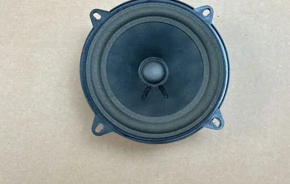 Dacia Duster Front door speaker