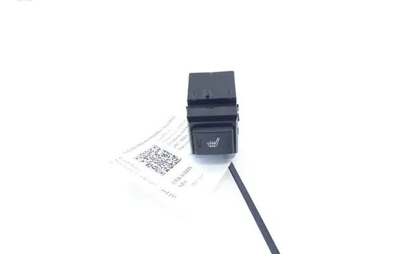 Land Rover Discovery 3 - LR3 Seat heating switch YUF500120PVJ