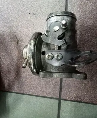 Skoda Octavia Mk1 (1U) EGR valve 038131501E