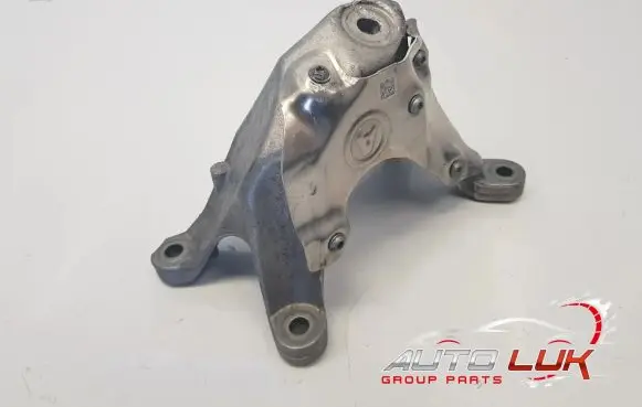 BMW 7 G11 G12 Engine mount bracket