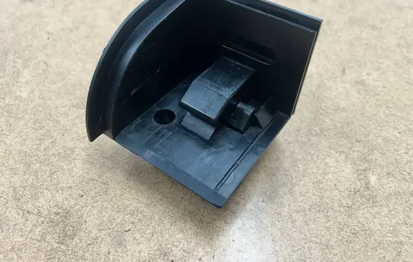 BMW 5 E60 E61 Parcel shelf load cover mount bracket 51477160589 7160589