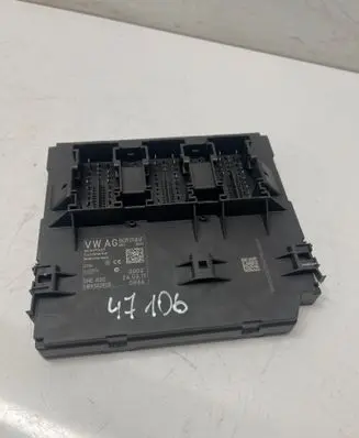 Volkswagen Touran II Comfort/convenience module 5K0937084F