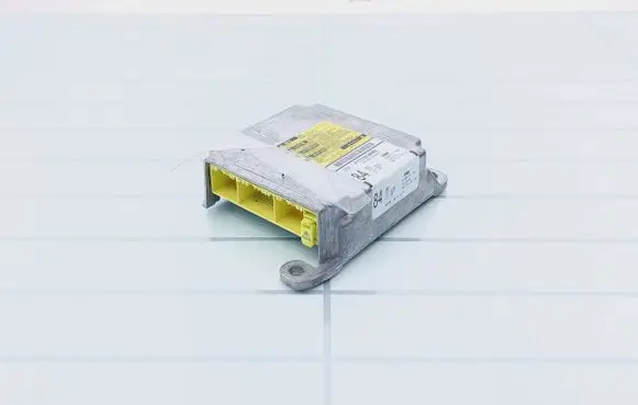 Toyota Avensis T250 Airbag control unit/module 232517102 8917005122 PT2I8E00SE