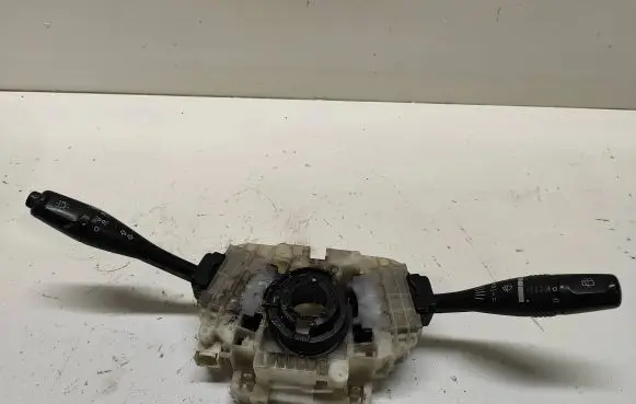 Mitsubishi Outlander Light switch F101-3
