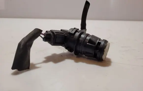 Toyota Prius (XW20) Windscreen/windshield washer pump 8533060180