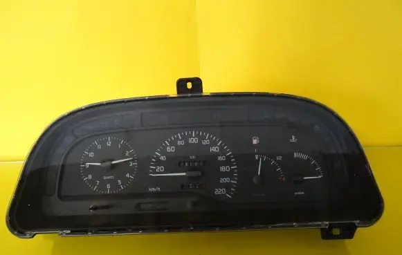 Speedometer (instrument cluster)