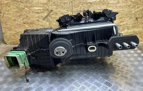 BMW 5 F10 F11 Interior heater climate box assembly 9202574