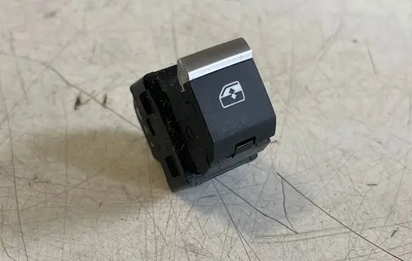 Audi Q7 4M Electric window control switch 