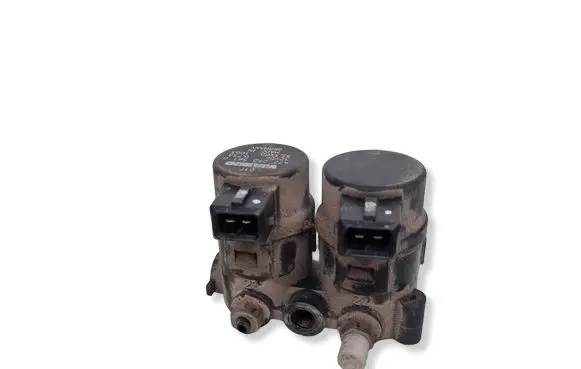 Iveco Daily 4th gen Air suspension valve block 4722525610