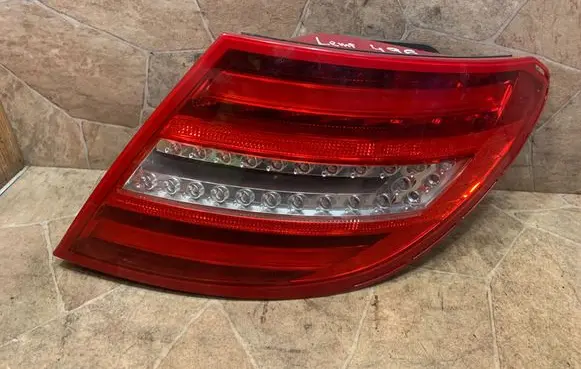 Mercedes-Benz C W204 Rear/tail lights A2048205864